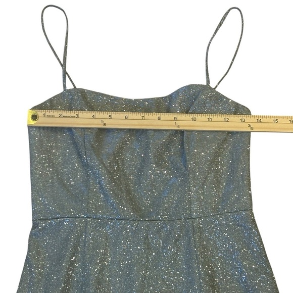 Lulu's Semi Formal Prom Silver Metallic Shiny Spaghetti Strap Mini Dress Small - Picture 5 of 7